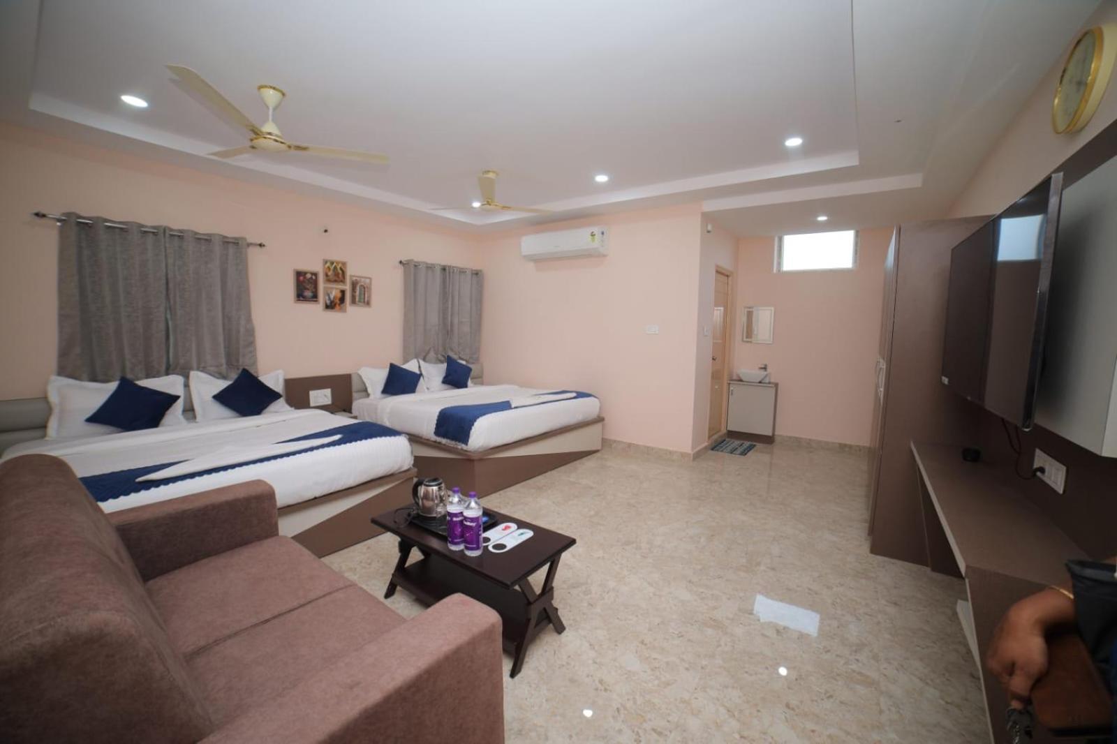 Sri Ganesh Grand Hotel Tirupati Luaran gambar