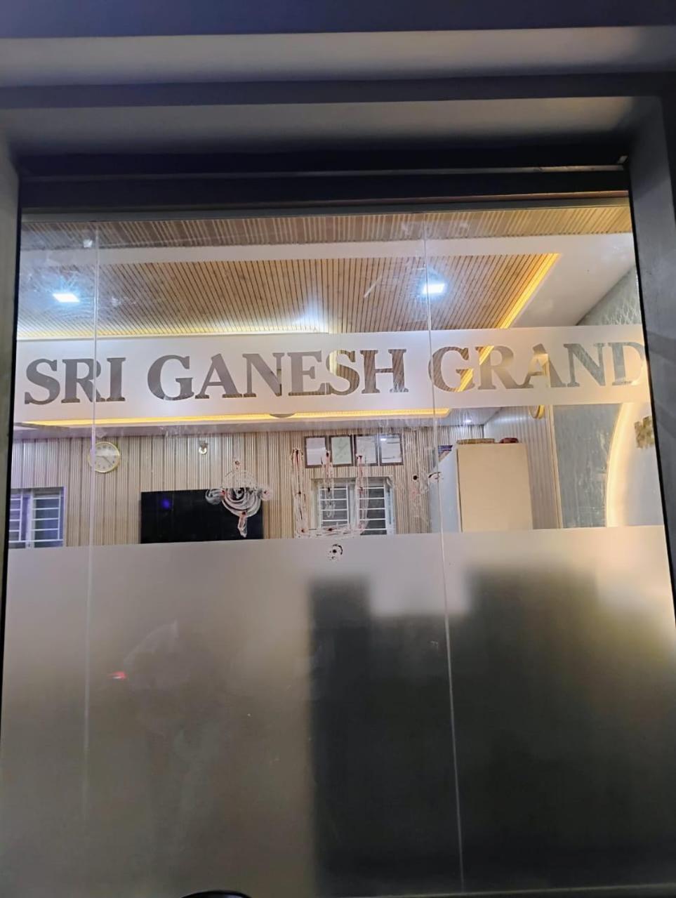 Sri Ganesh Grand Hotel Tirupati Luaran gambar