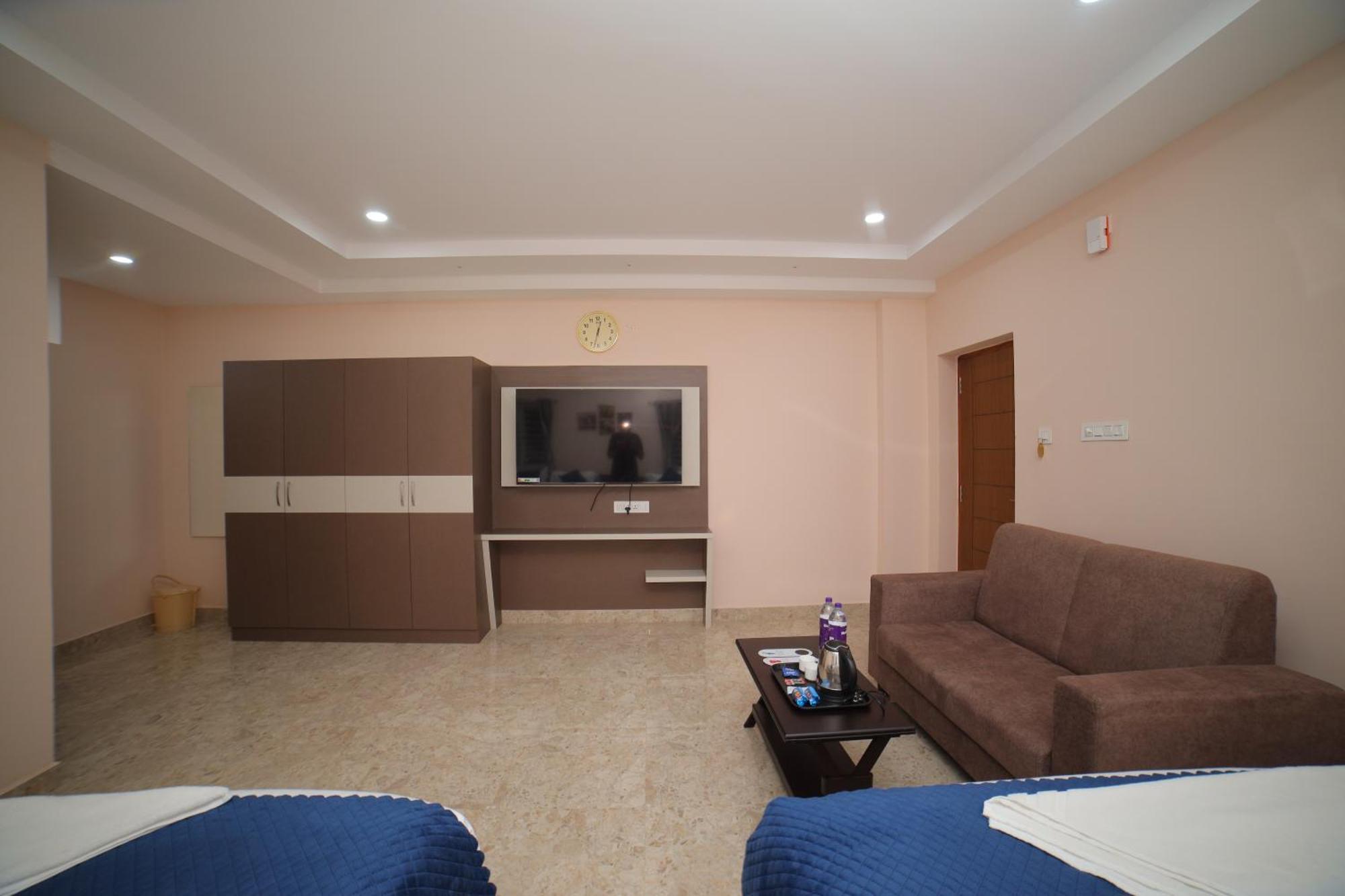 Sri Ganesh Grand Hotel Tirupati Luaran gambar
